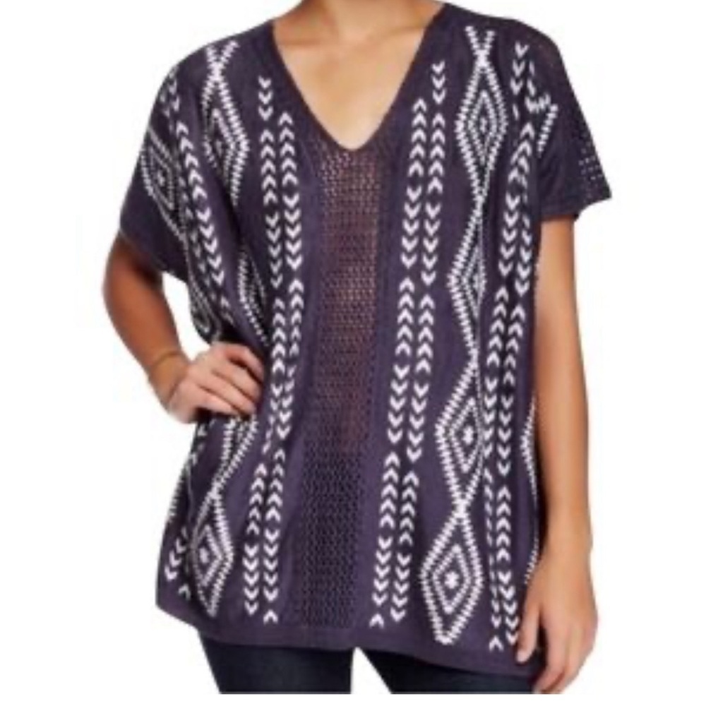 Ella Moss Grey and White Patterned Top